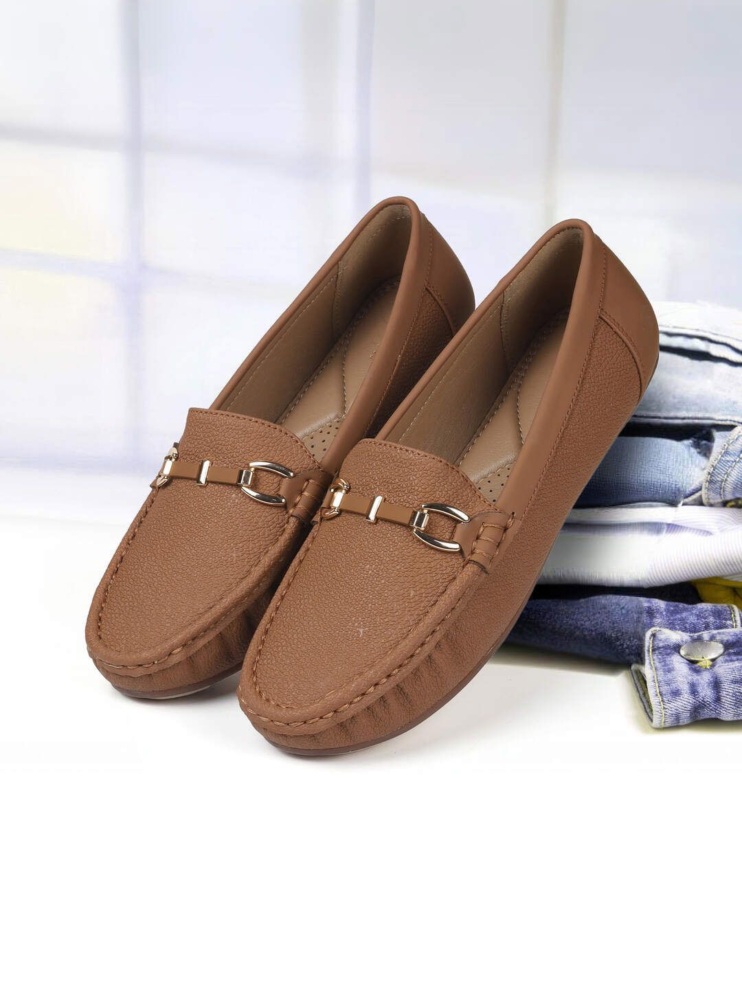 Mochi Women Textured Slip-On Sneakers