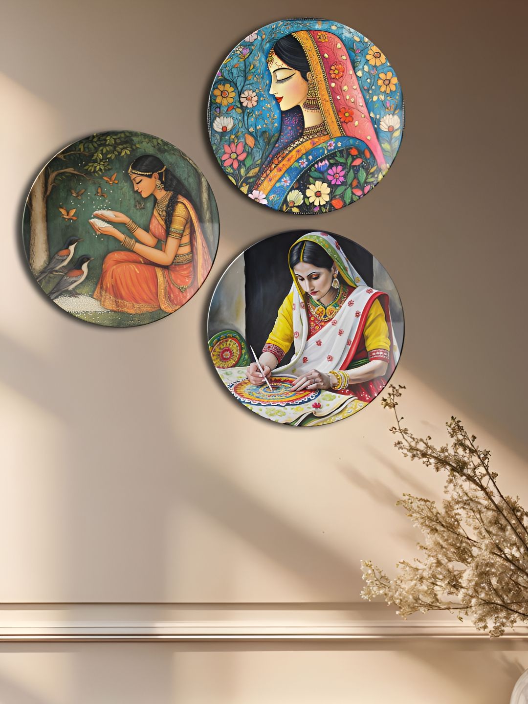 THE QUIRKY HOME Ceramic Bohemian Glossy Hanging Hall 3Pcs Wall Plates-10In