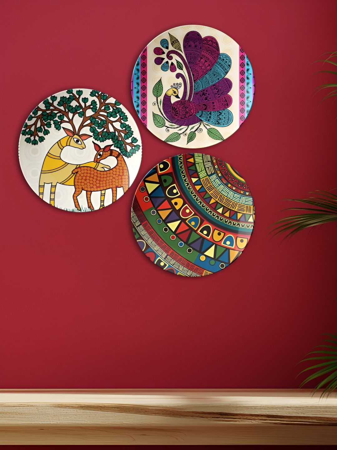 THE QUIRKY HOME Ceramic Bohemian Glossy Hanging Hall 3Pcs Wall Plates-9.8In