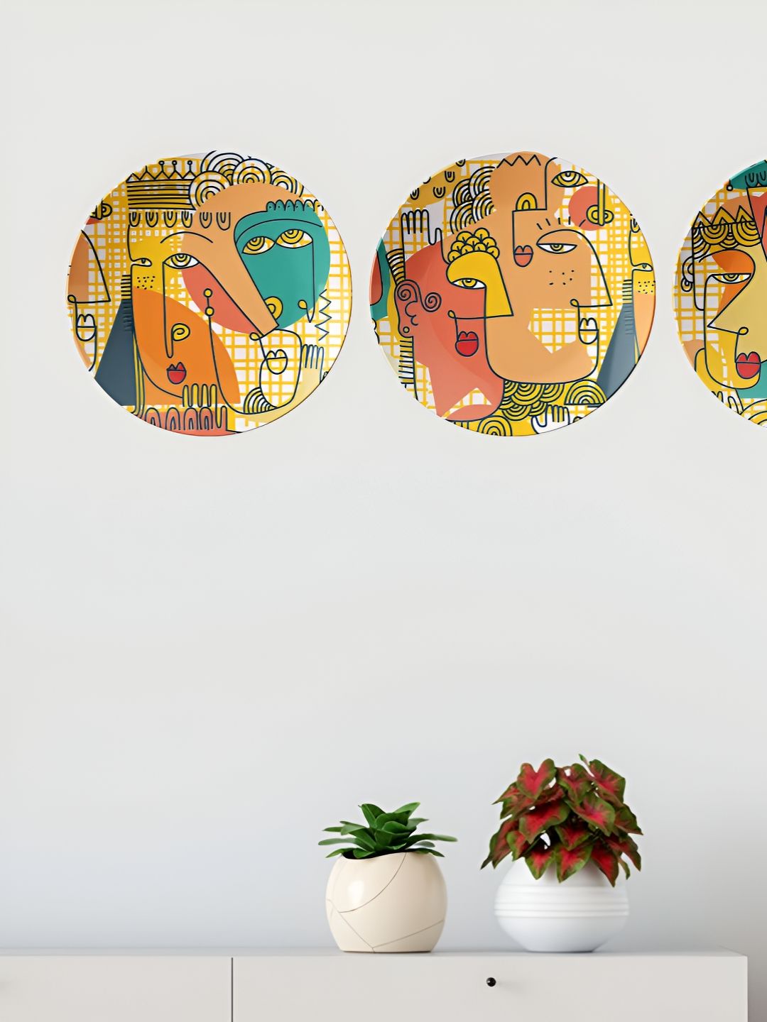THE QUIRKY HOME Ceramic Bohemian Glossy Hanging Hall 3Pcs Wall Plates-10In