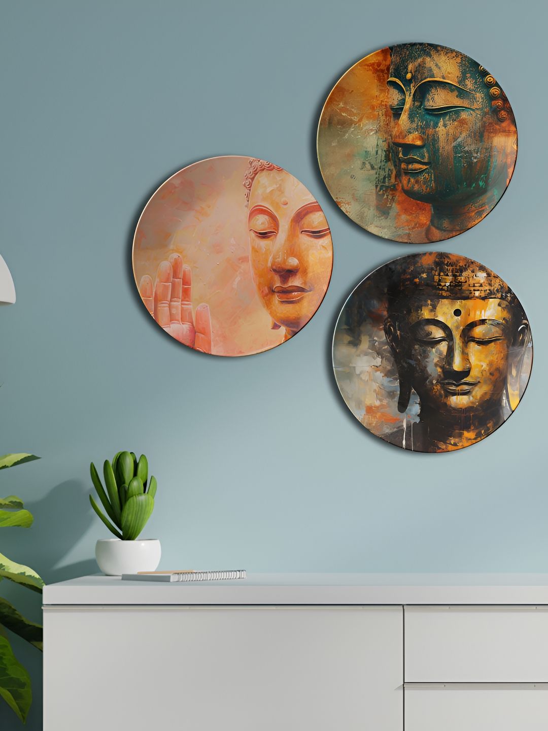 THE QUIRKY HOME Ceramic Bohemian Glossy Hanging Hall 3Pcs Wall Plates-10In