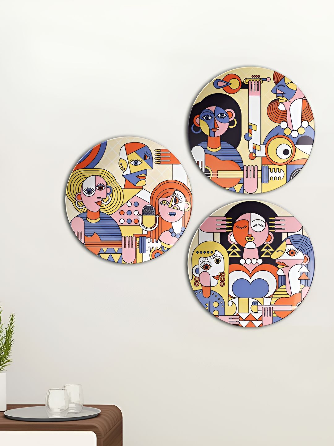 THE QUIRKY HOME Ceramic Bohemian Glossy Hanging Hall 3Pcs Wall Plates-10In