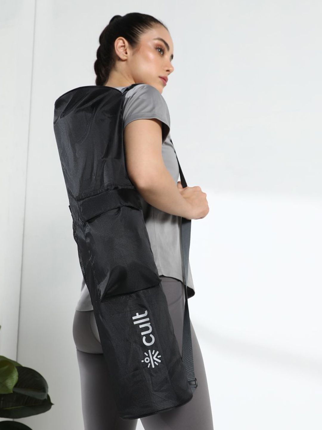CULT Black Yoga Mat Bag with Adjustable Shoulder Strap Fits Up to 6mm Mat