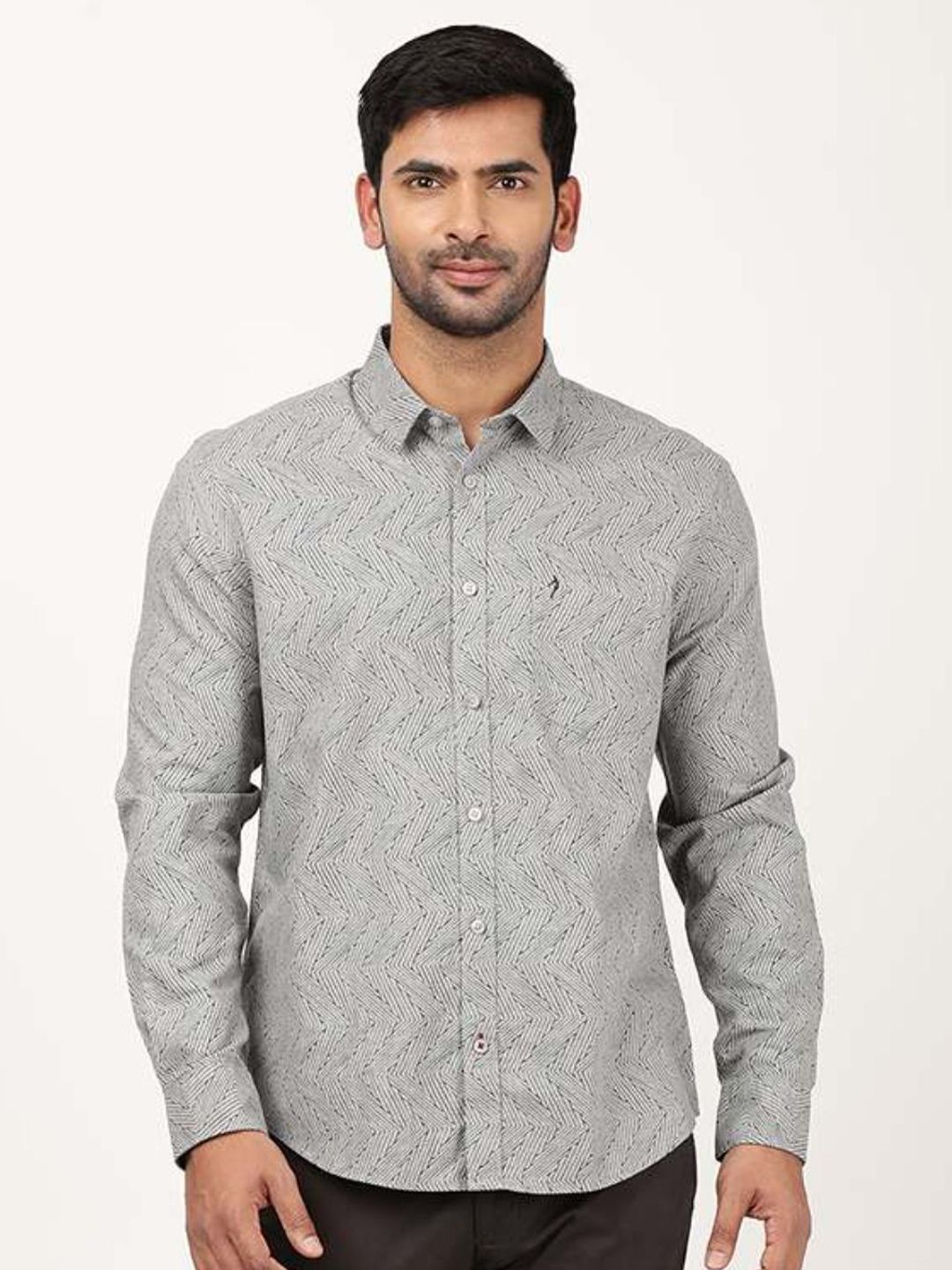 Indian Terrain Men Classic Fit Geometric Printed Spread Collar Pure Cotton Casual Shirt