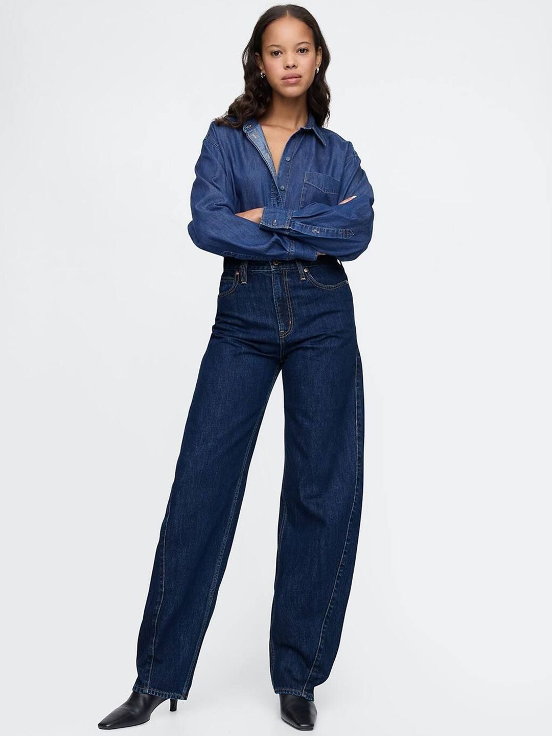 High-Rise Relaxed Fit Barrel Jeans