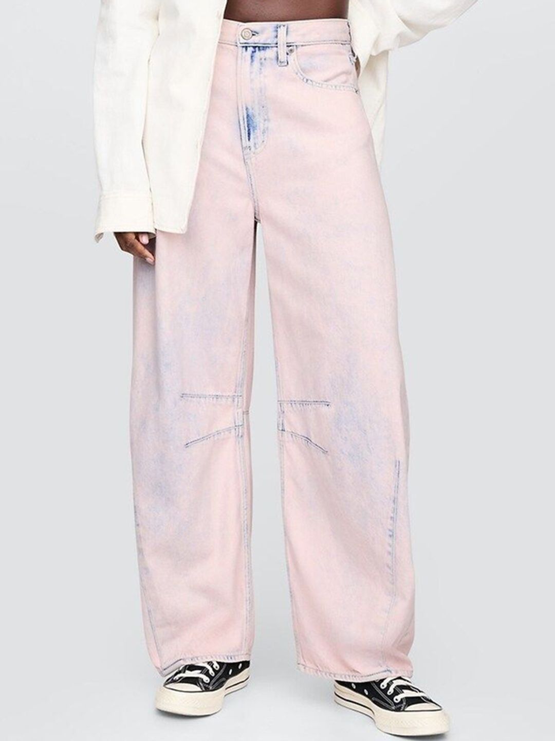 Mid-Rise Relaxed Fit Lightly Washed Regular Jeans