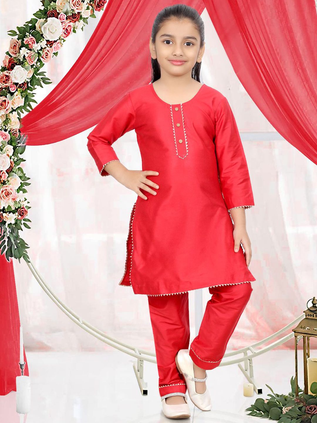 Pehanaava Girls Ethnic Motifs Kurta with Trousers