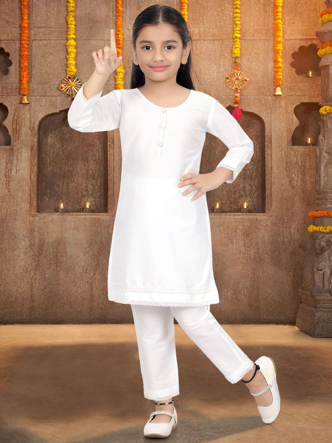 Pehanaava Girls Ethnic Motifs Embroidered A-Line Kurta with Trousers