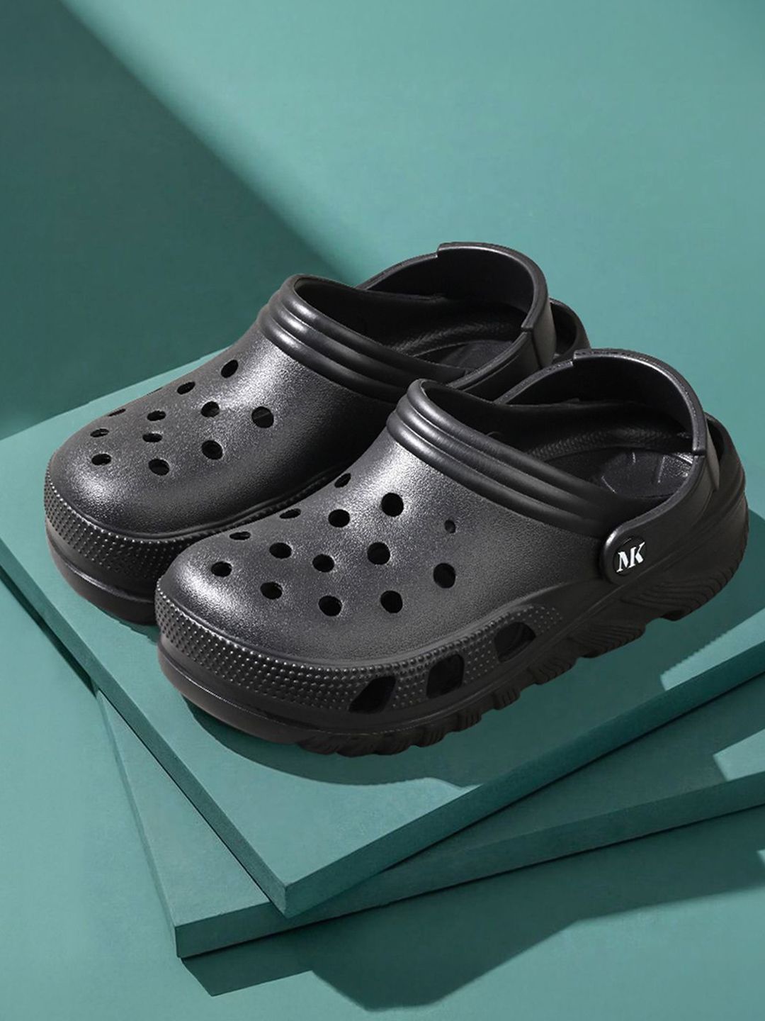 MONKS & KNIGHTS Men Lightweight Flexible Clogs