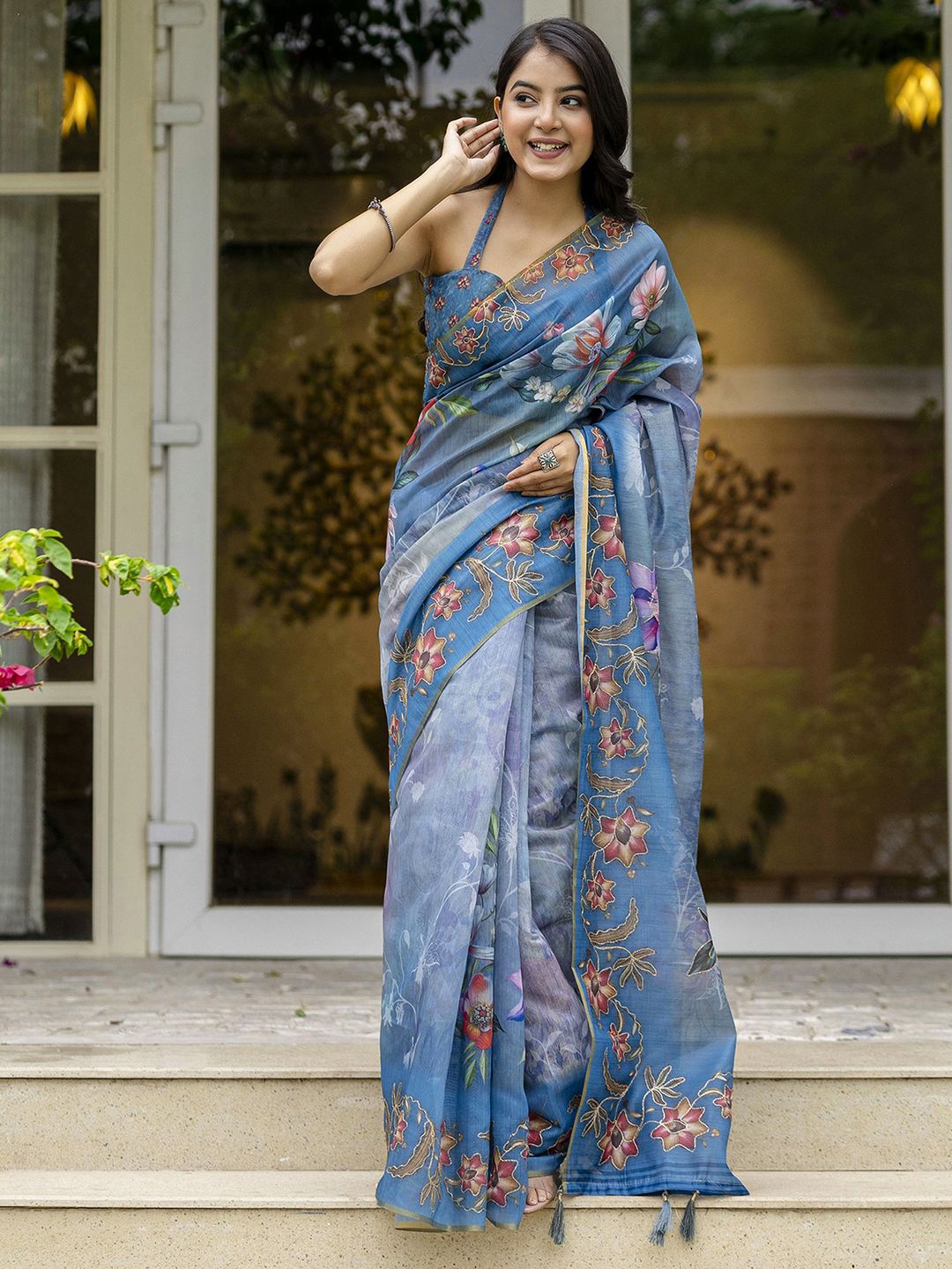 Satrani Women Embroidered Floral Printed  Saree With Unstiched Blouse Piece