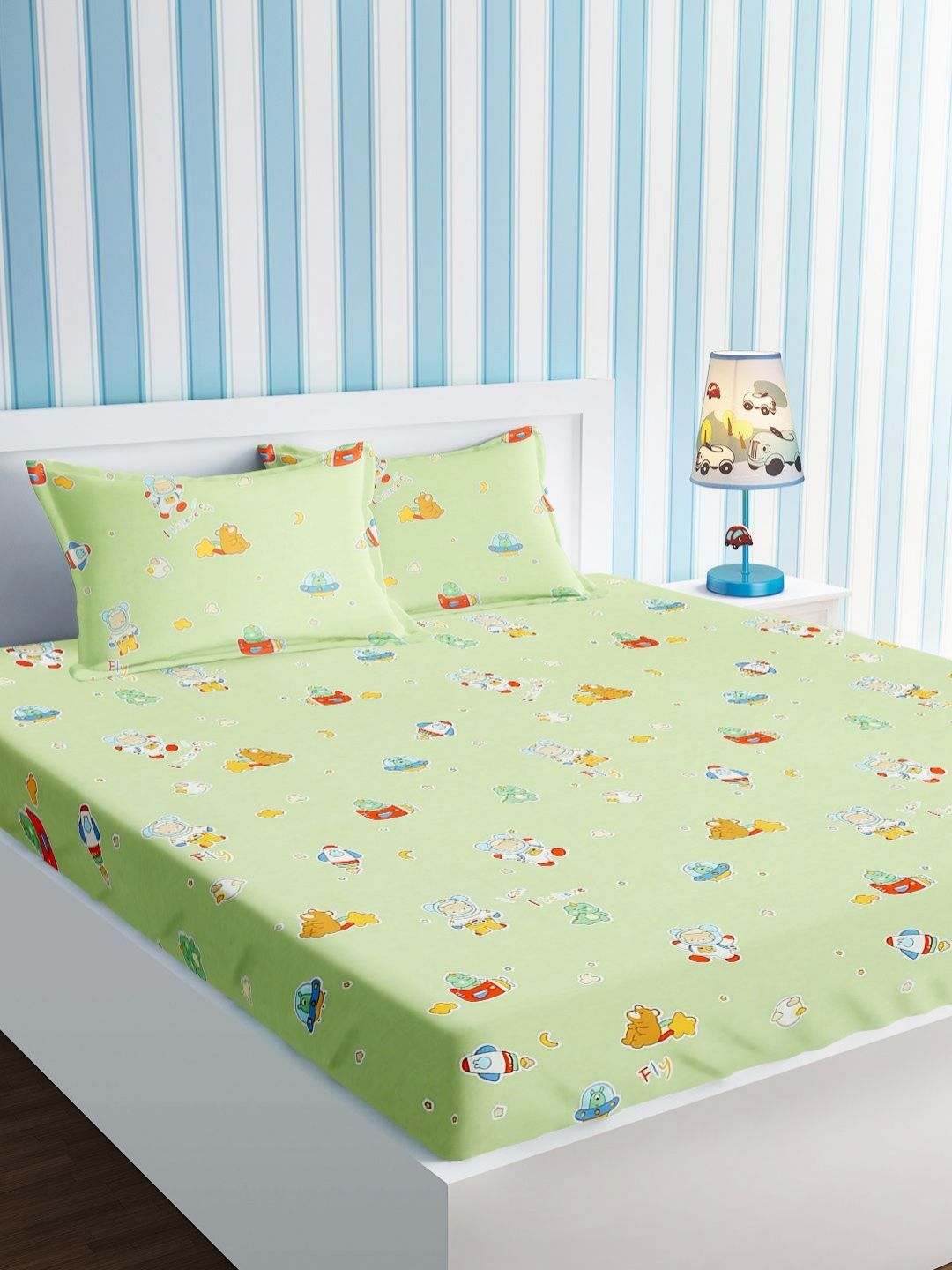 URBAN DREAM Kids Green Geometric Cotton 210 TC Double Queen Bedsheet Set-2.3m x 2.54m