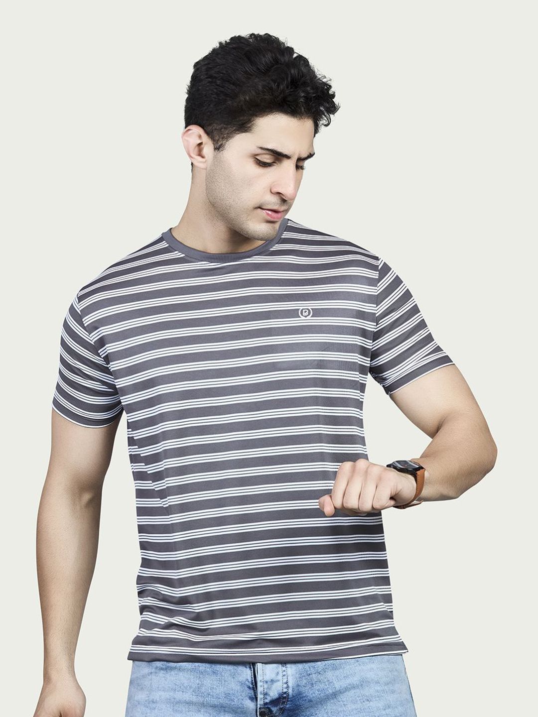 BE POSITIVE Men Striped Pockets T-shirt