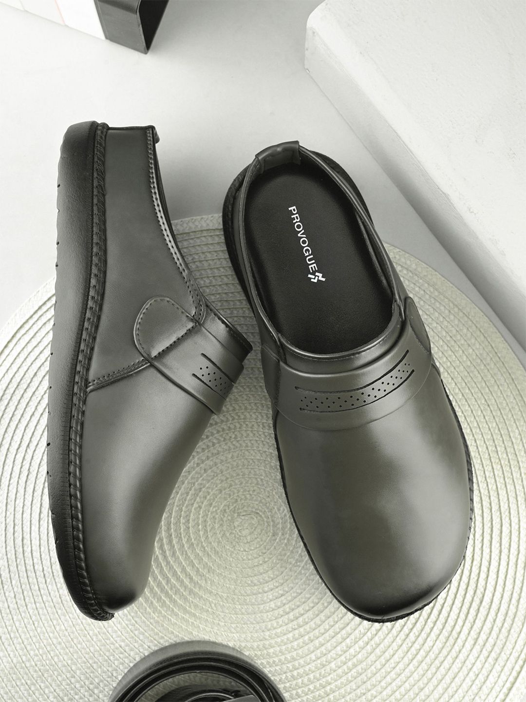 Provogue Men Solid Clogs Sandals