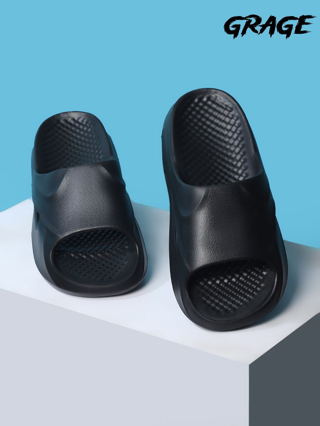 GRAGE Men Solid Casual Sliders