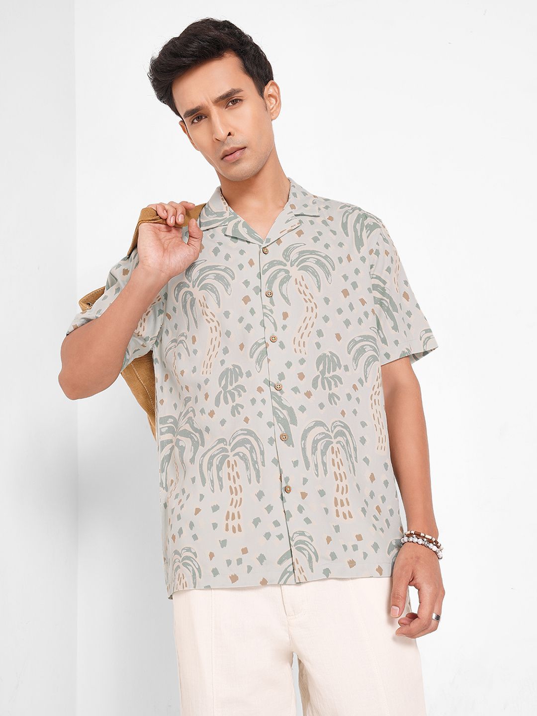 7 Alt by Pantaloons Men Floral Printed Cuban Collar Casual Shirt