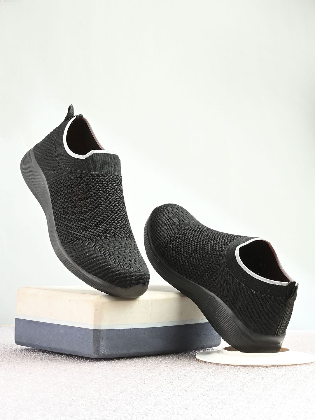 Killer Men Slip-On Running Non-Marking Sports Shoes
