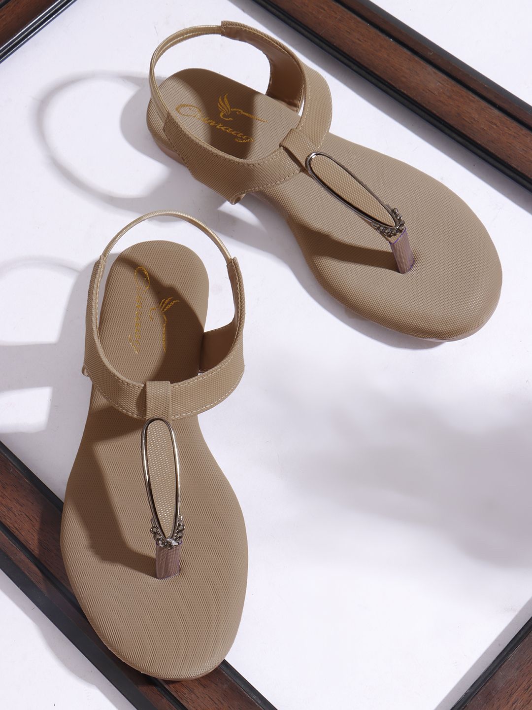 CHINRAAG Women Embellished Backstrap Open Toe T-Strap Flats