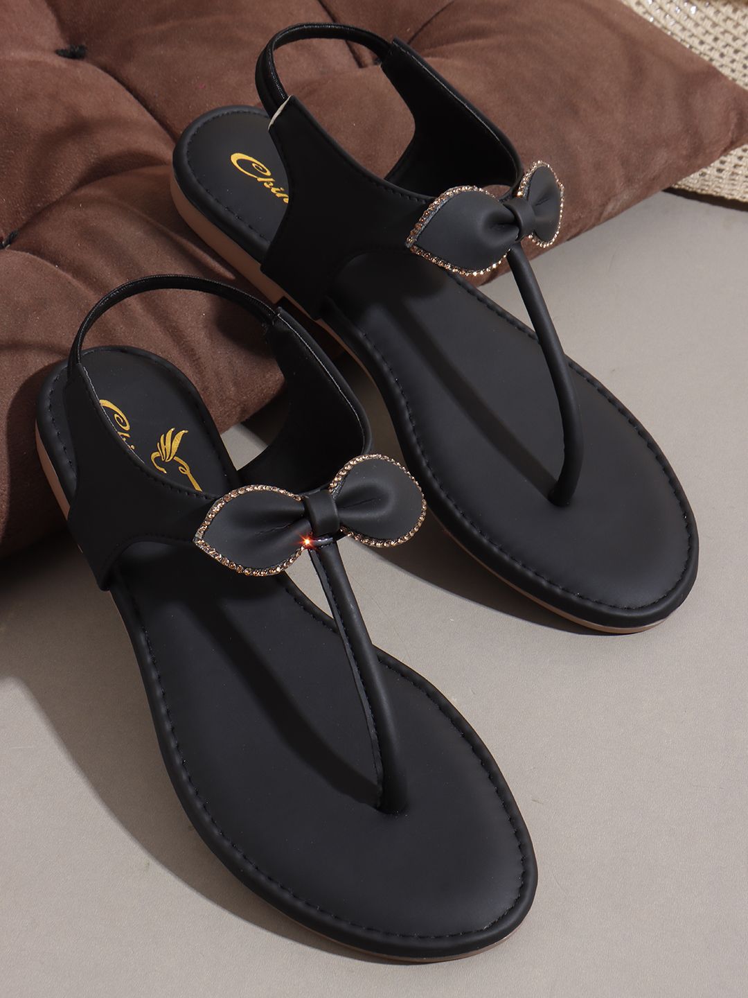 CHINRAAG CHINRAAG Women Embellished Bow Detailed T-Strap Flats