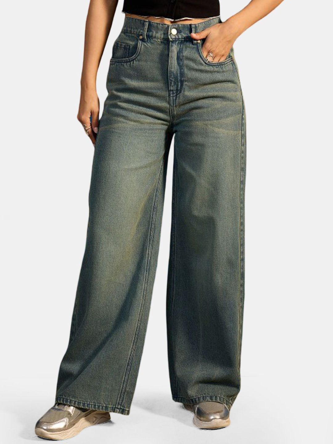 The Roadster Lifestyle Co. Women Straight-Fit High-Rise Light Fade Cotton Jeans