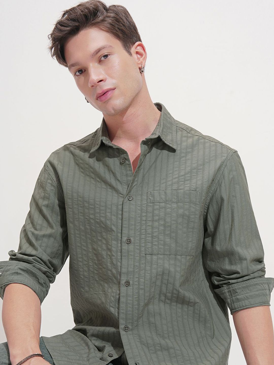 HIGHLANDER Vertical Striped Relaxed Fit Long Fit Casual Shirt