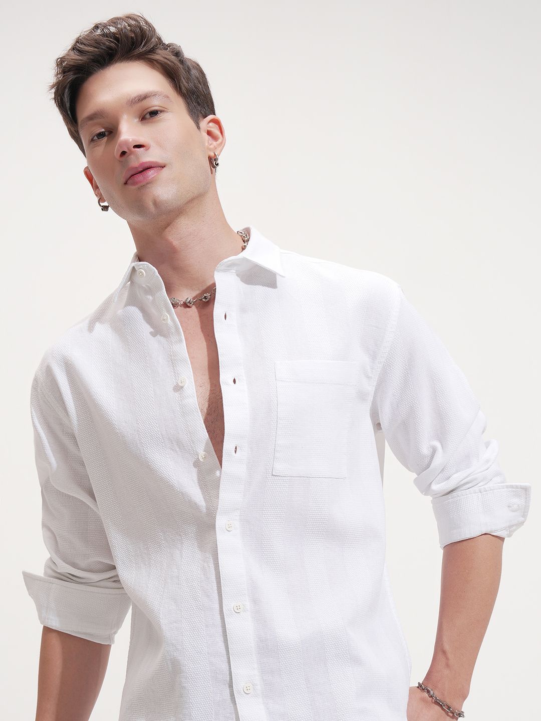 HIGHLANDER Men Textured Spread Collar Cotton Casual Shirt