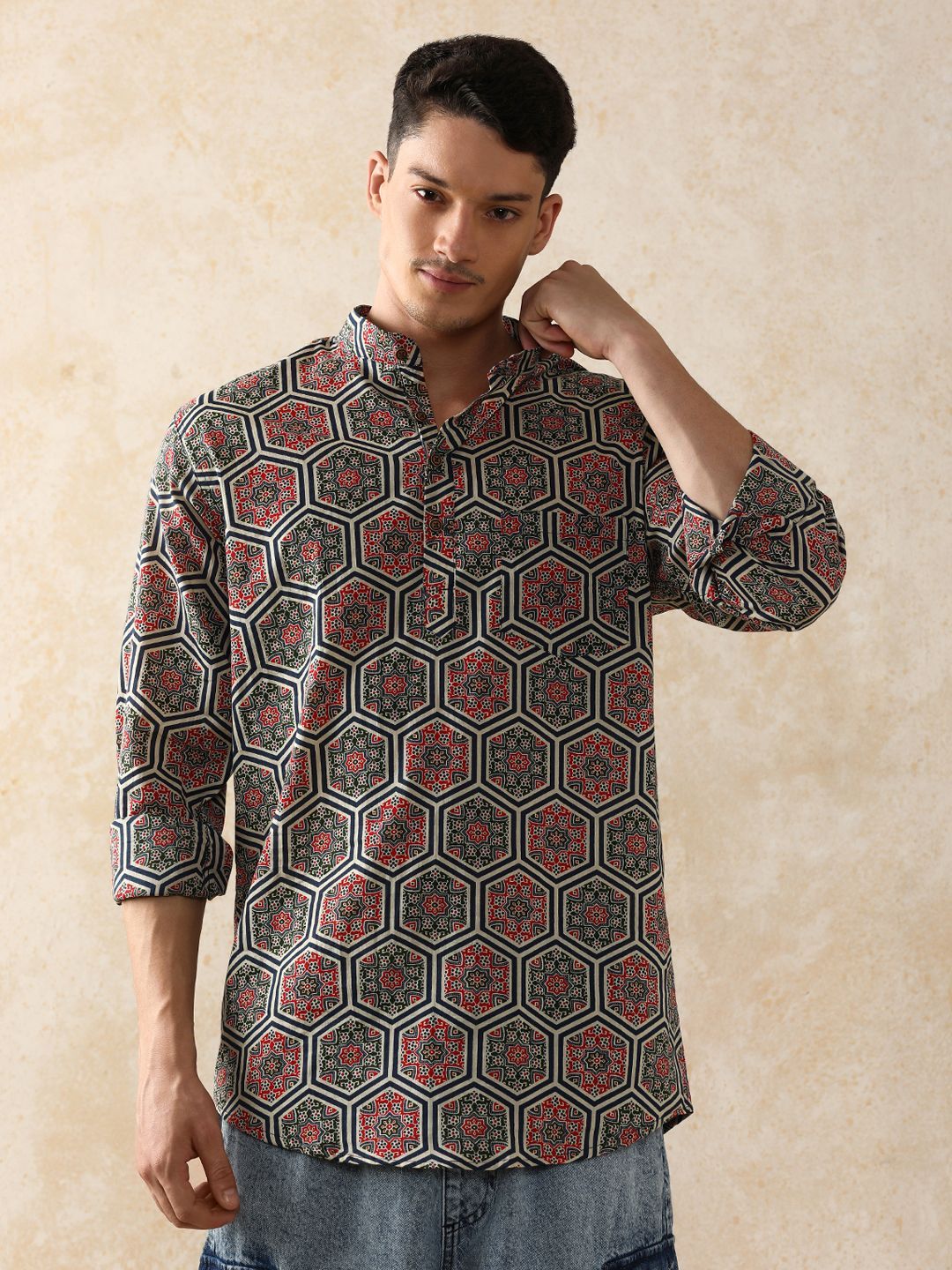 Moara Floral Printed Mandarin Collar Pure Cotton Short Kurta