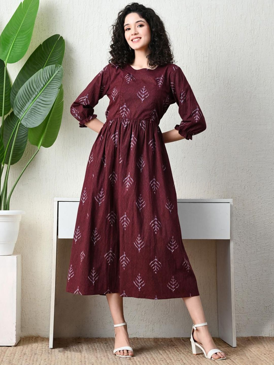 Ichaa Women Print Puff Sleeve Maternity Fit & Flare Midi Dress