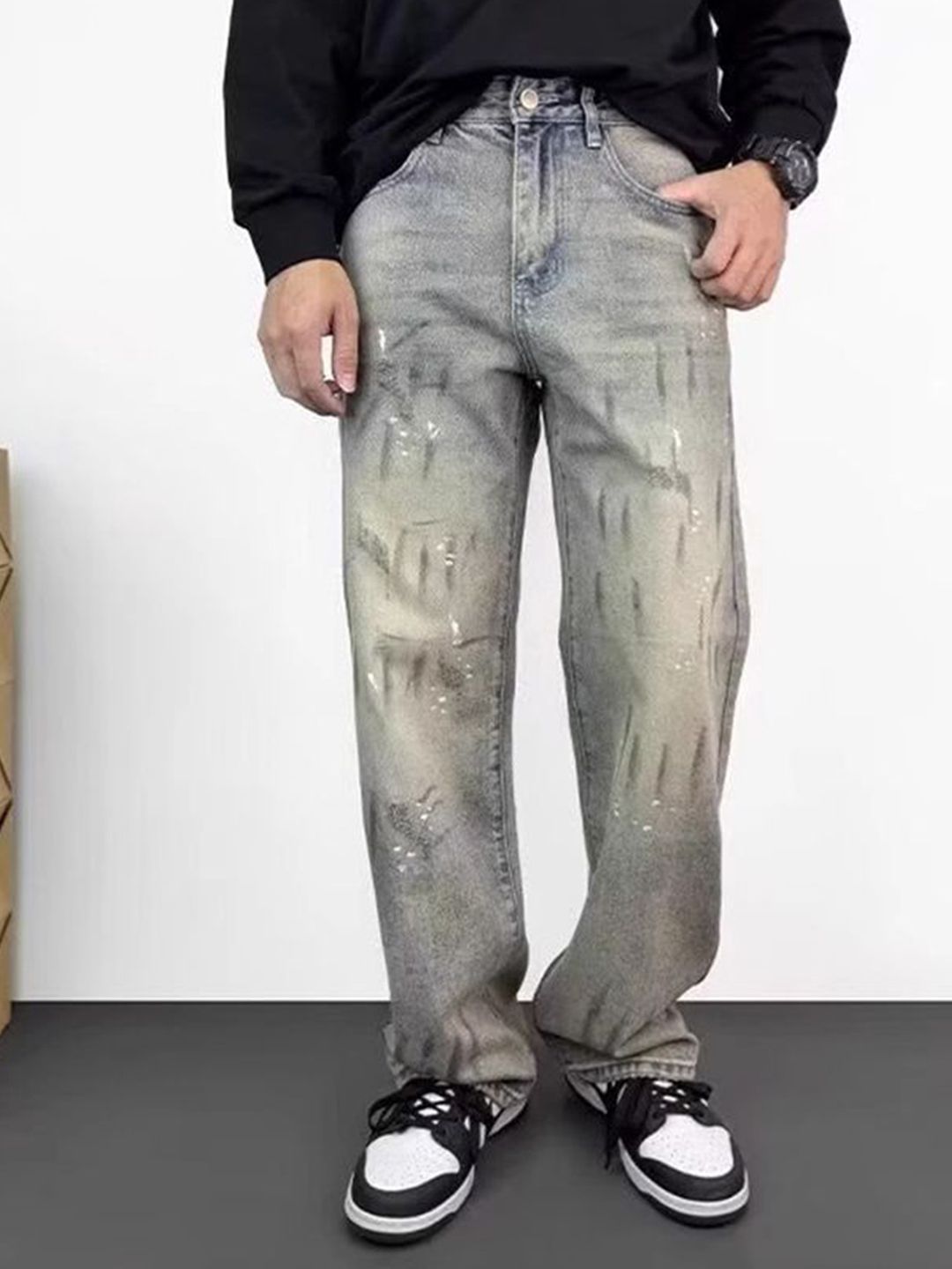 StyleCast x Revolte Men Straight Fit Mid-Rise Light Fade Clean Look Jeans
