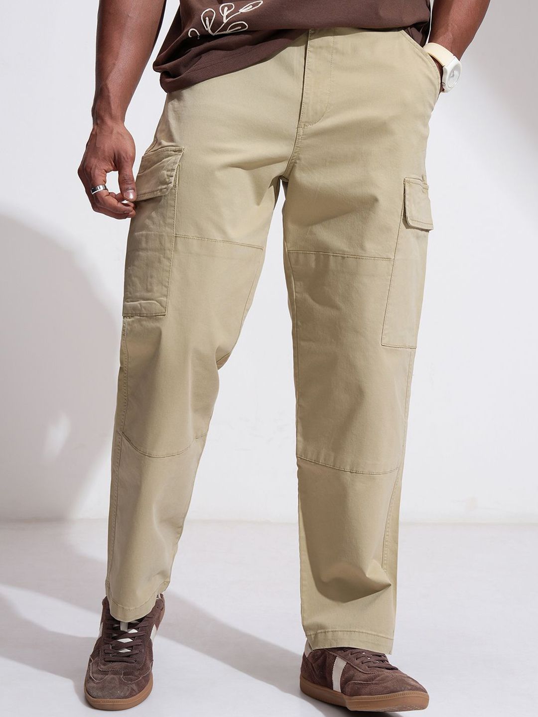 Men Cargo Trousers Highlander Men Solid Relaxed Fit Mid-Rise Casual Cargo Trousers