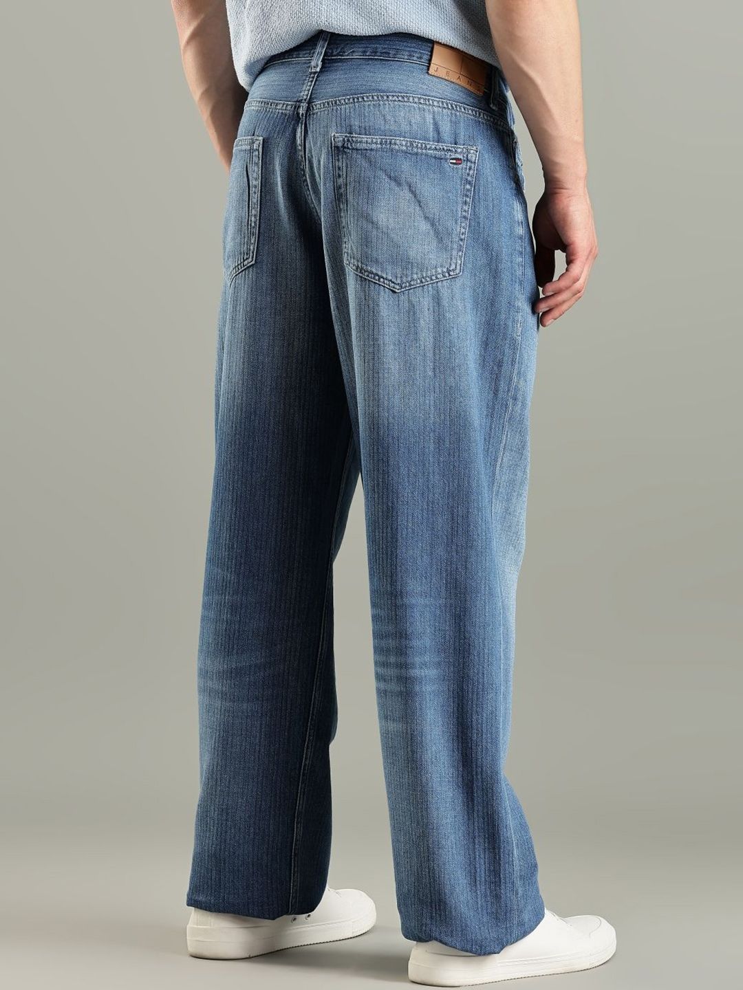 europe Relaxed Fit Mid-Rise Light Fade Jeans