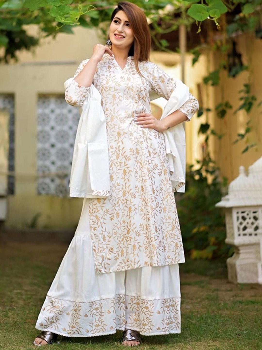 DIVASTRI Women Floral Printed Cotton Kurta with Palazzos & Dupatta