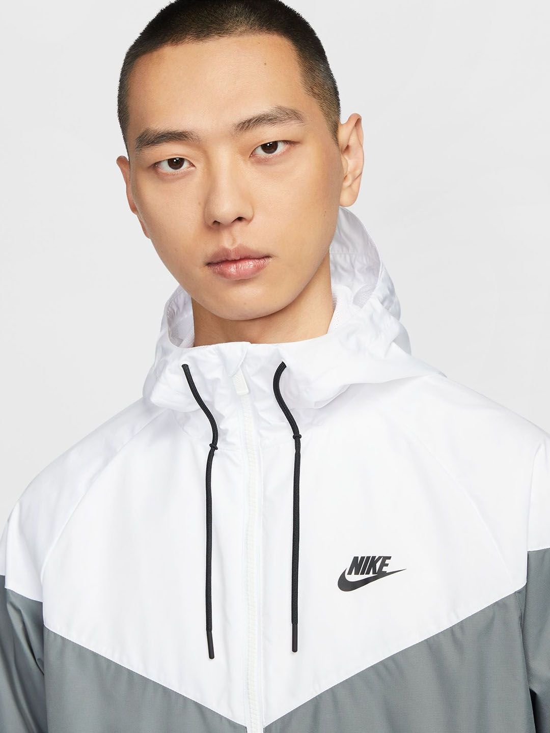 white and black nike windbreaker mens
