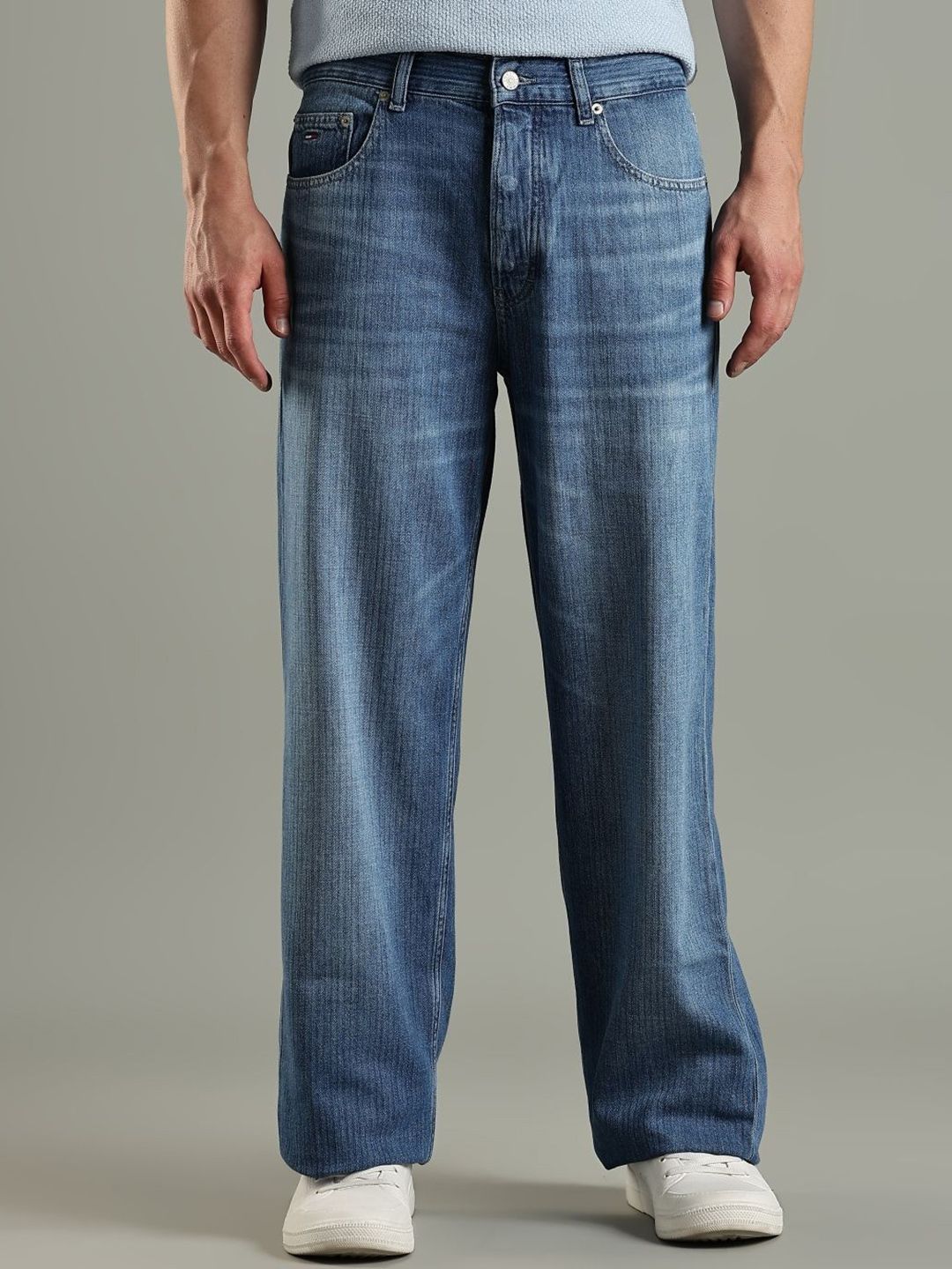 europe Relaxed Fit Mid-Rise Light Fade Jeans
