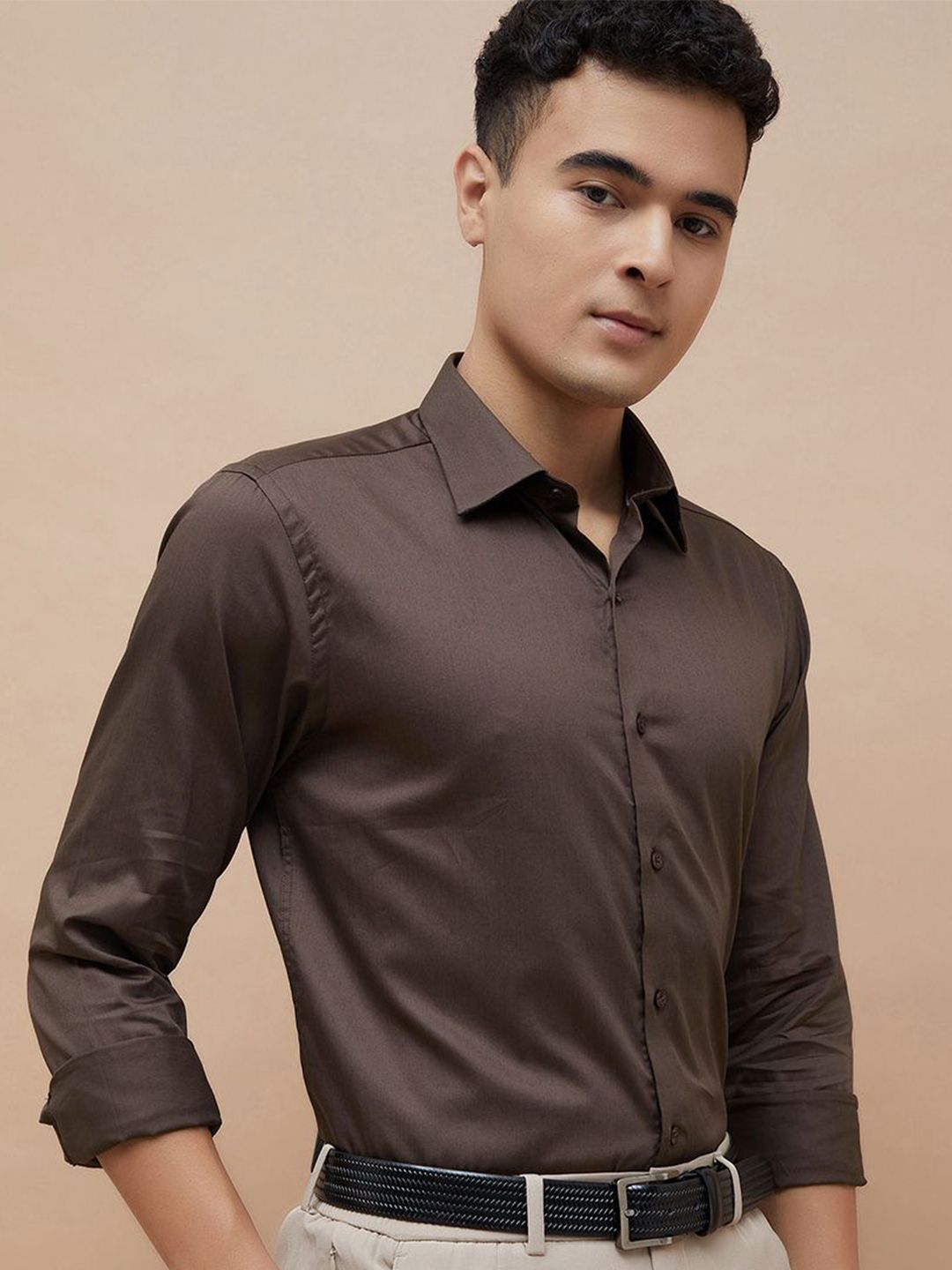 CODE by Lifestyle Men Slim Fit Solid Spread Collar Cotton Formal Shirt