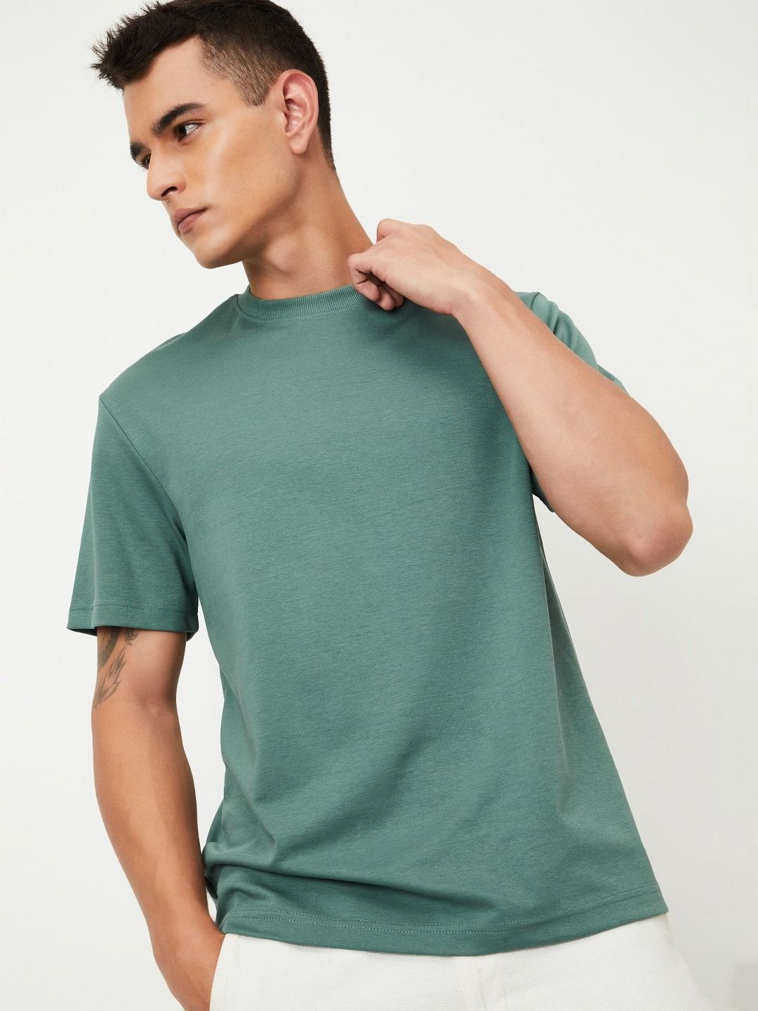 max Men Solid Round Neck Cotton T-shirt