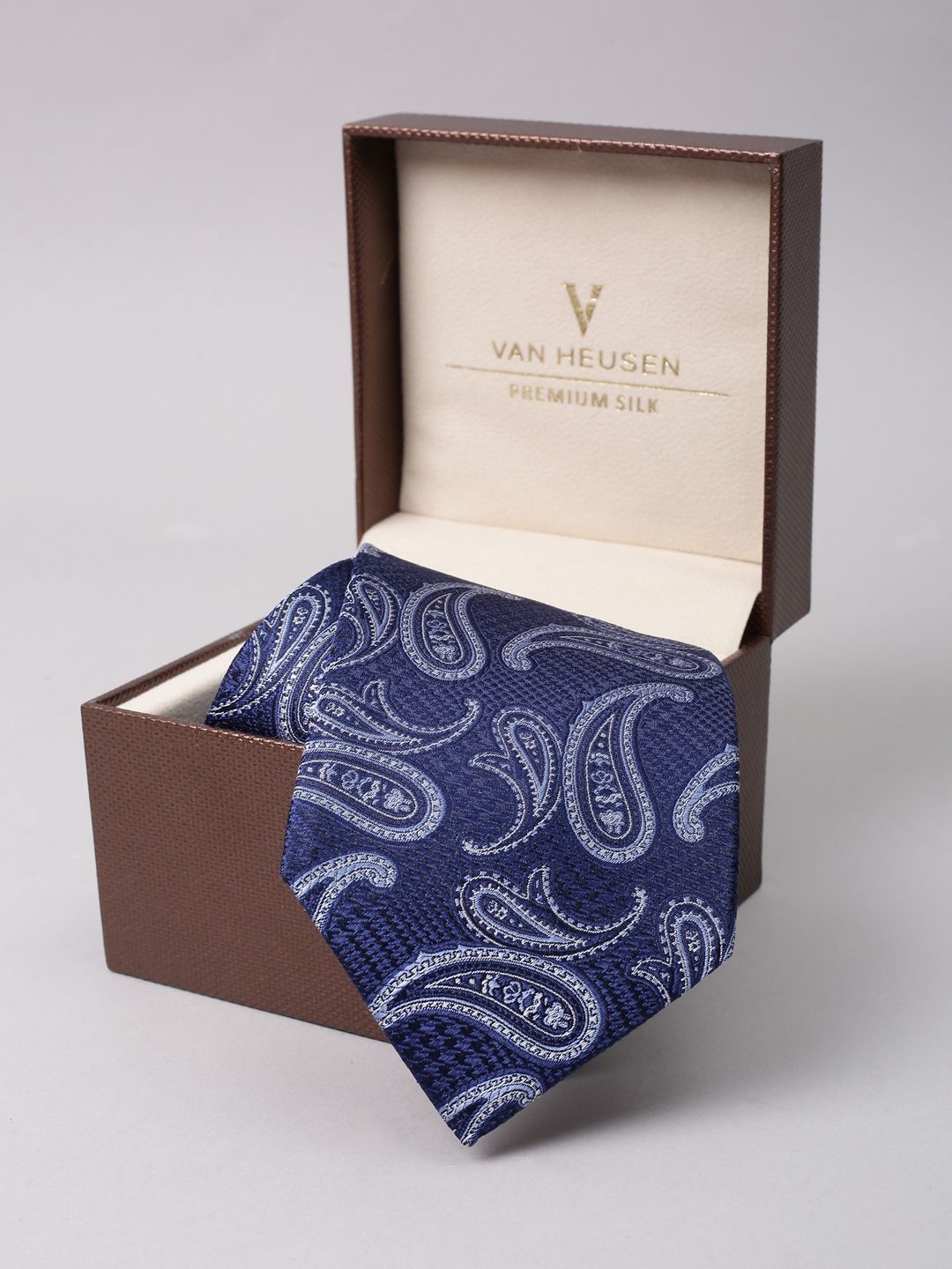 Van Heusen Men Printed Broad Tie