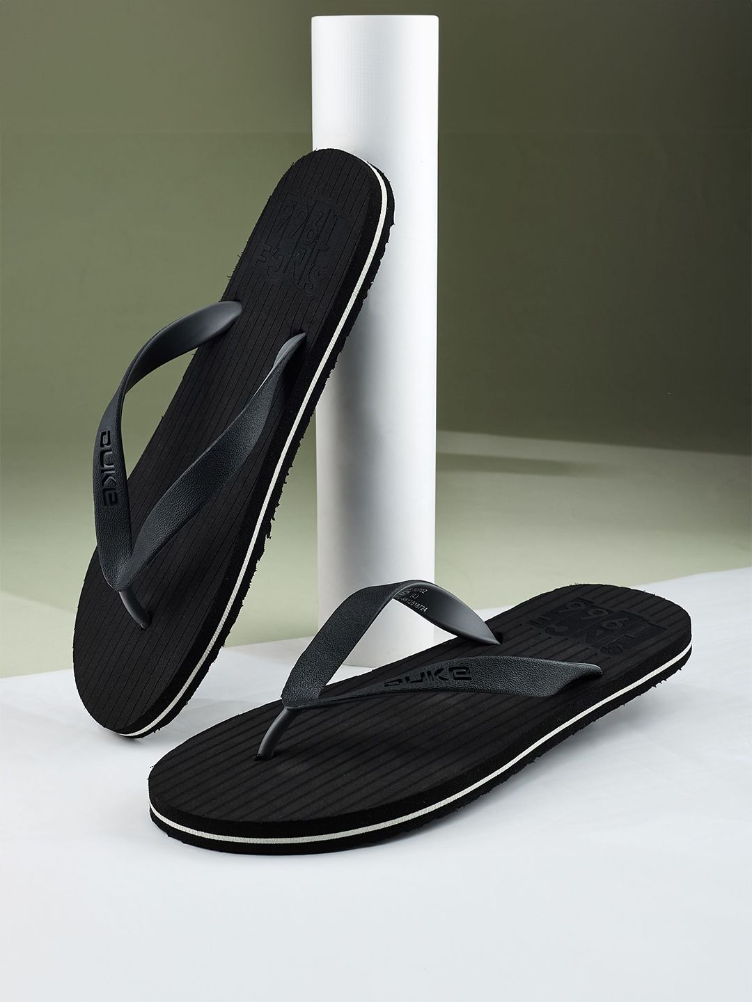 Duke Men Printed Thong Flip-Flops