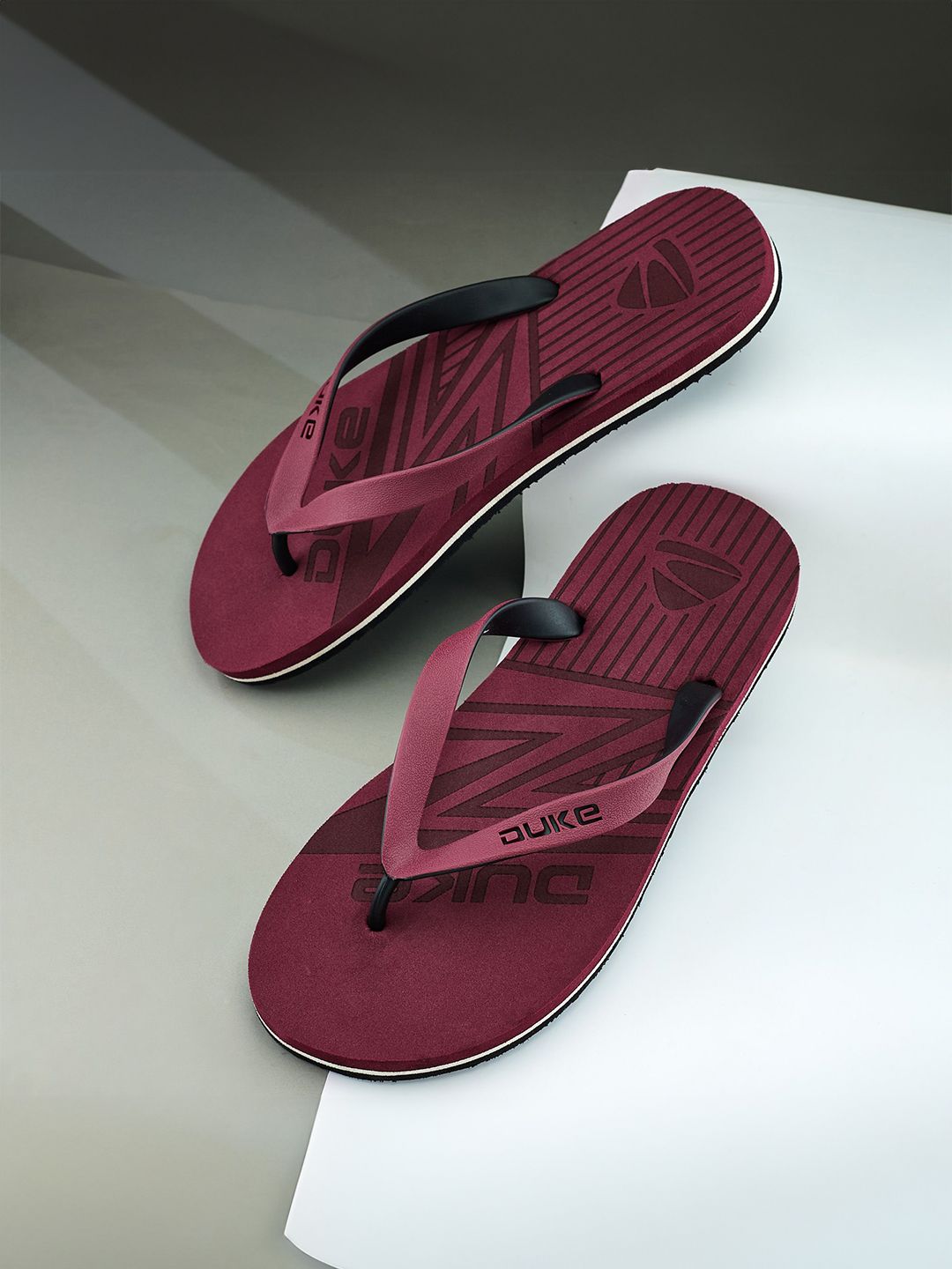Duke Men Printed Thong Flip-Flops