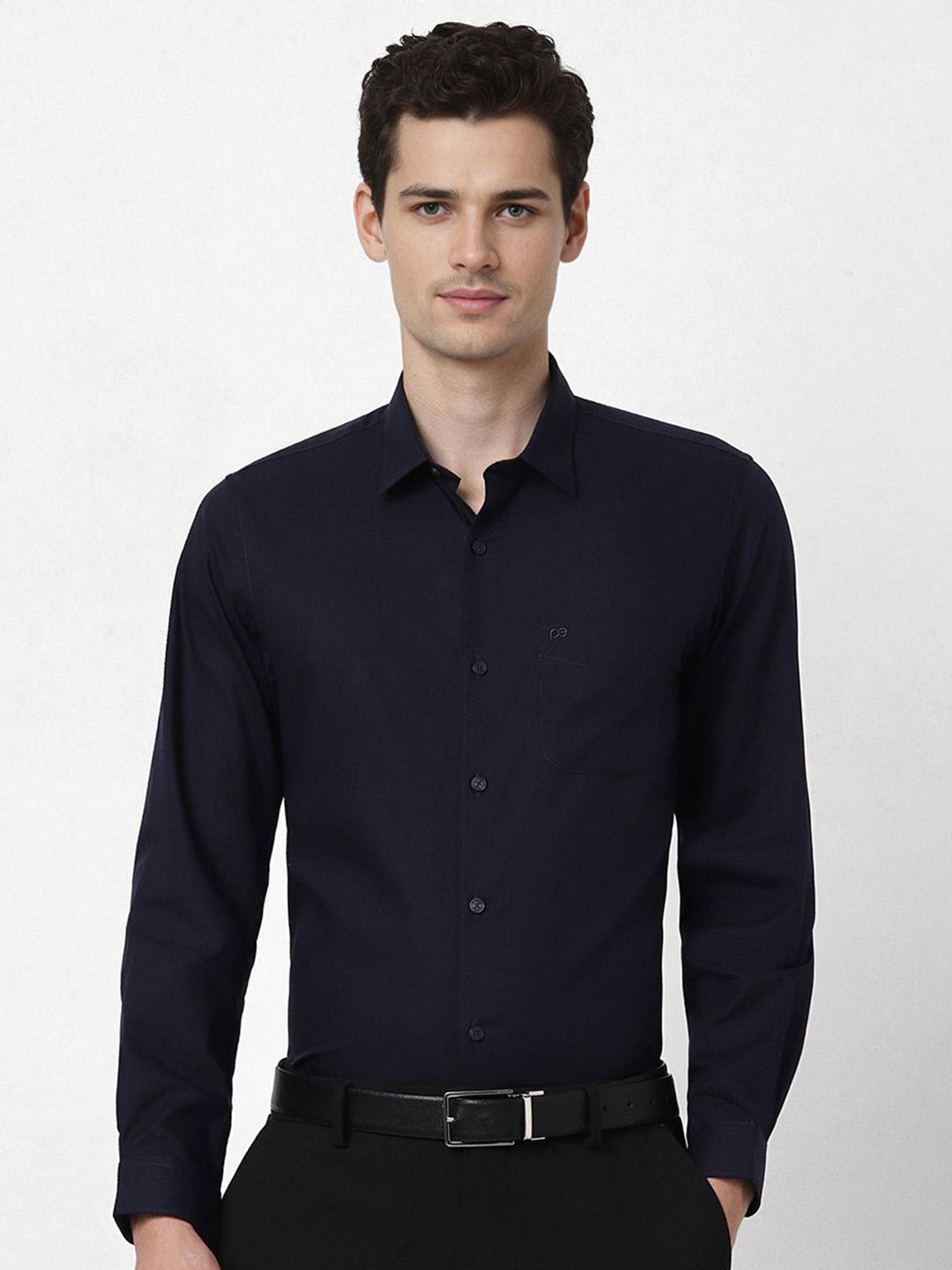 Peter England Casuals Slim Fit Textured Spread Collar Cotton Casual Shirt