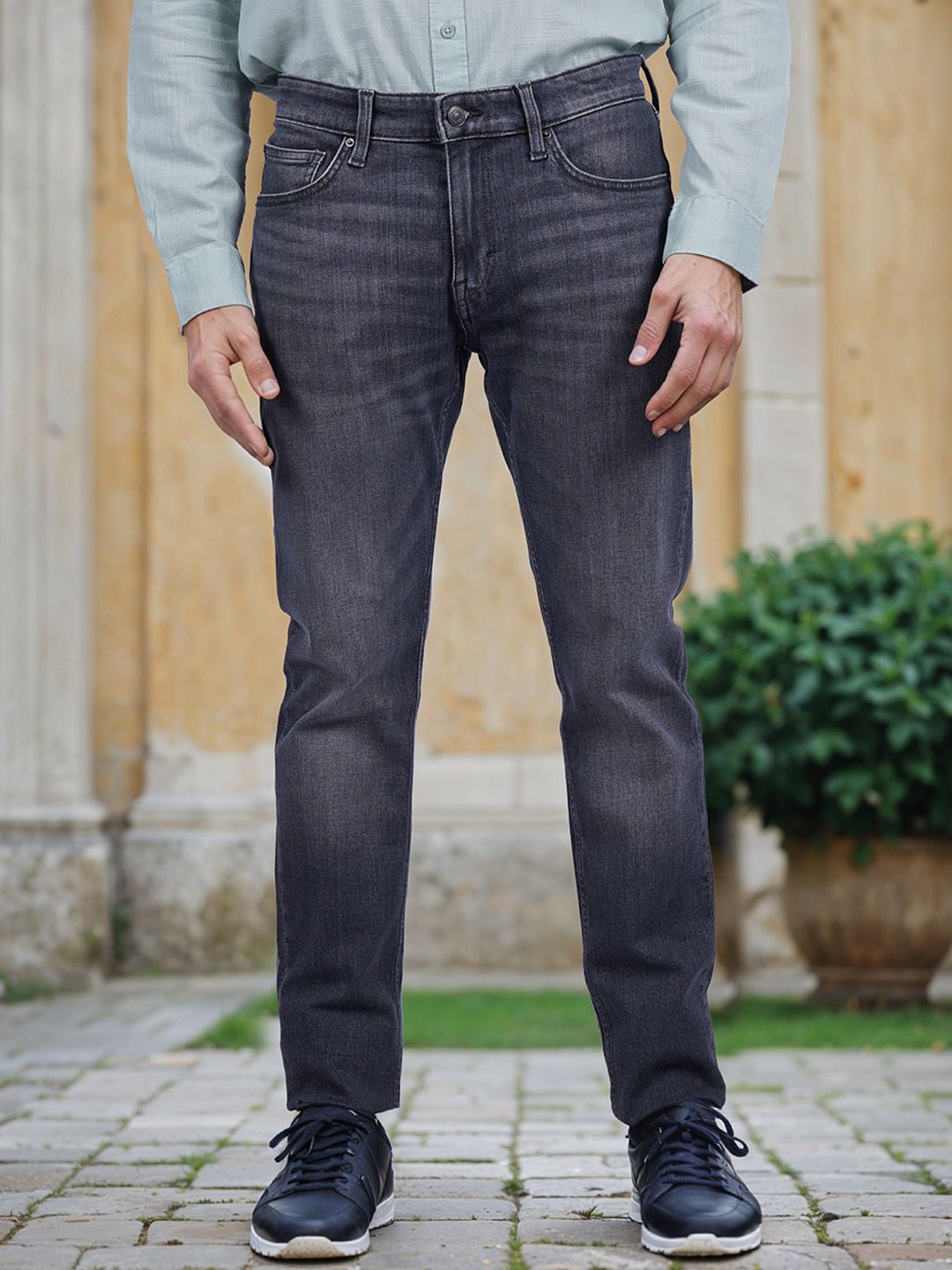 Celio Men Jean Slim Fit Light Fade Stretchable Jeans