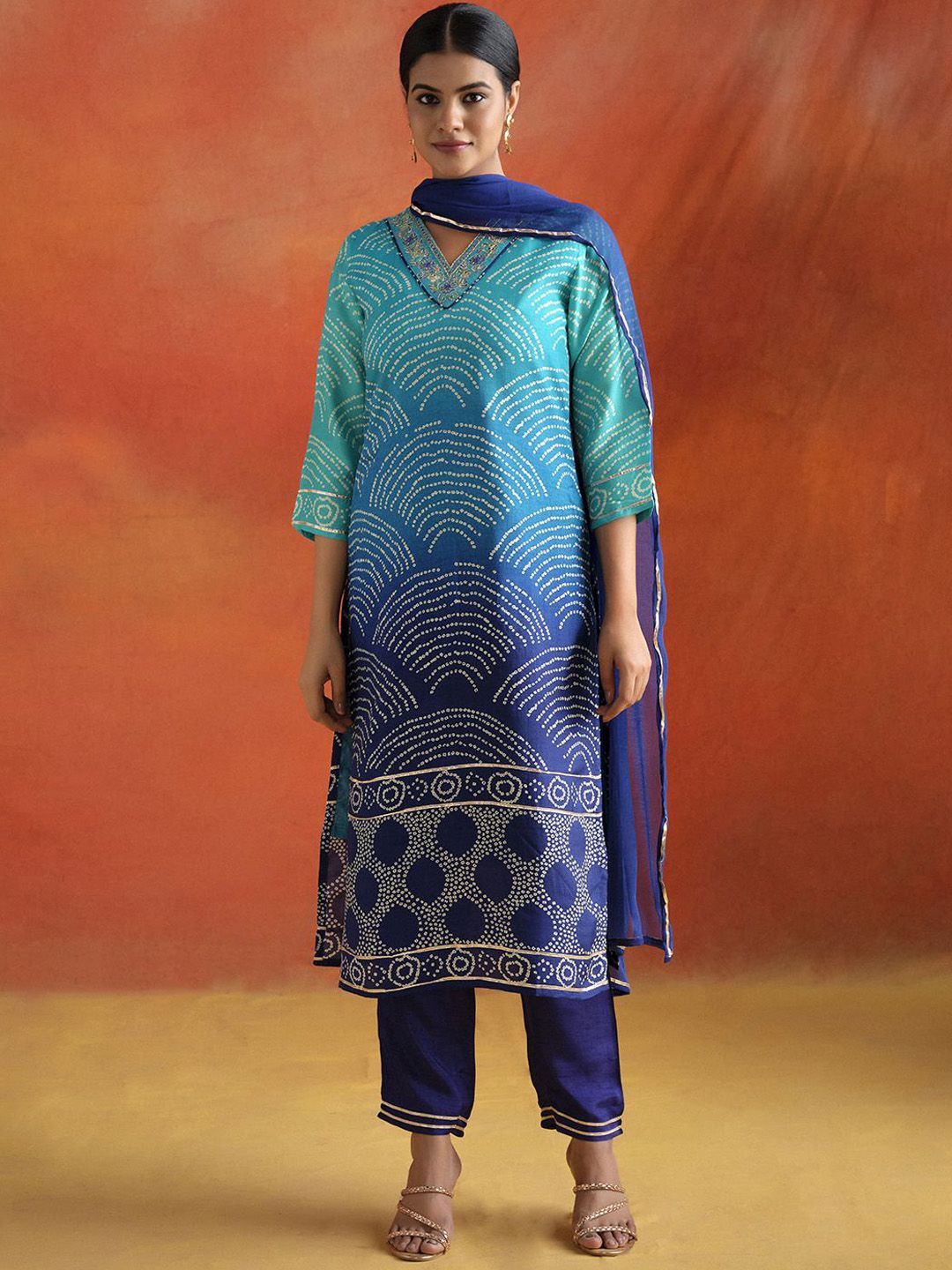 Jaipur Kurti Women Bandhani Embroidered Regular Kurta with Trousers & With Dupatta
