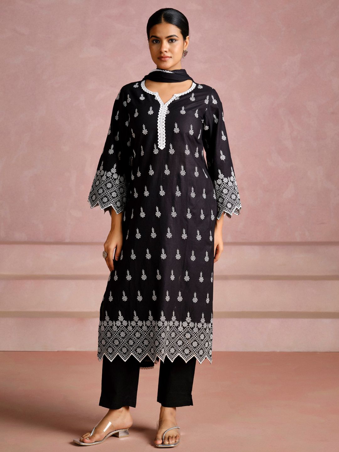 Jaipur Kurti Floral Embroidered Thread Work Pure Cotton Kurta With Trousers And Dupatta