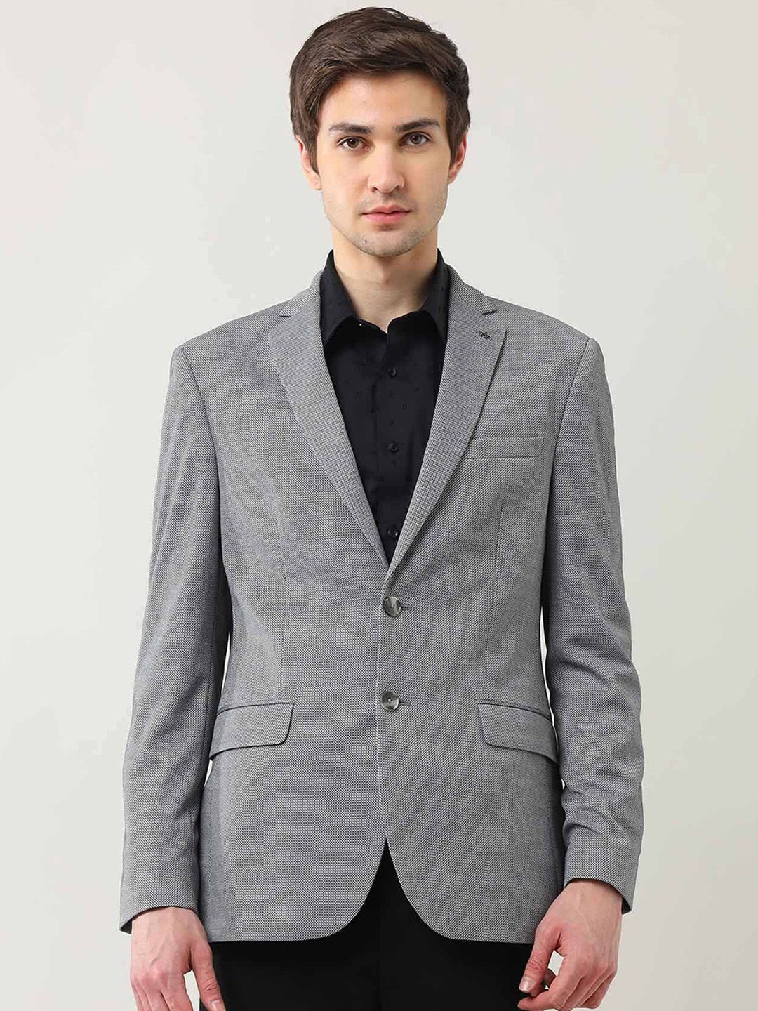 Arrow Textured Notched Lapel Single-Breasted Blazer