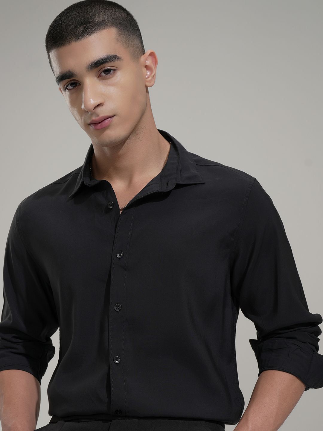HIGHLANDER Men Comfort Slim Fit Opaque Casual Shirt
