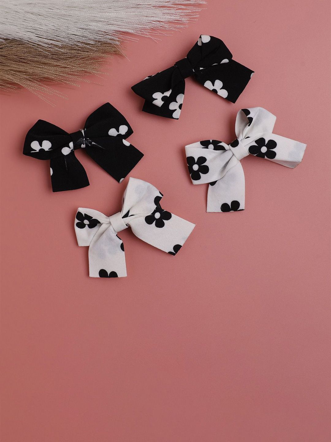 Jewelz Girls Set of 4 Alligator Hair Clips