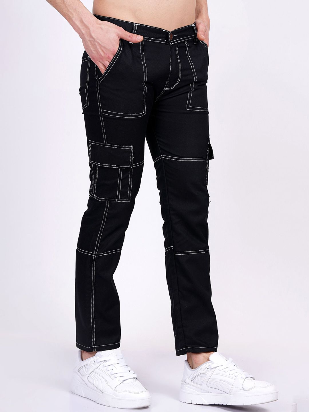 LINARIA Men Classic Slim Fit Mildly Distressed Jeans