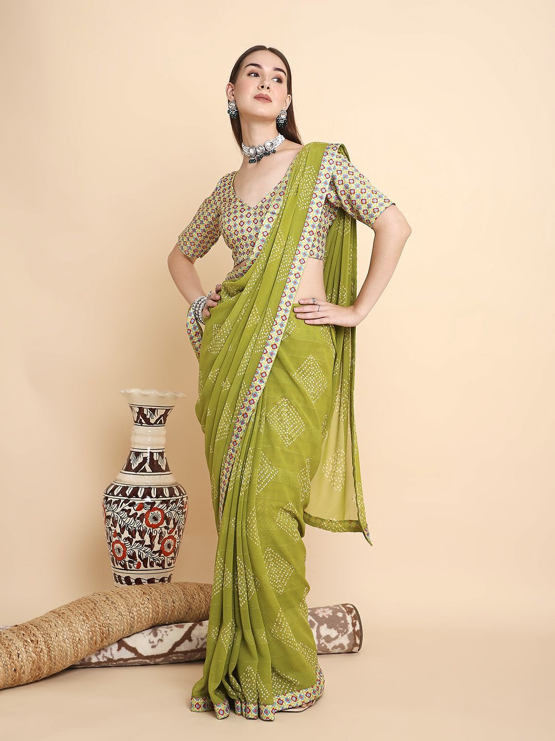 RATAN Women Chiffon Bandhani Printed Saree With Unstitched Blouse Piece