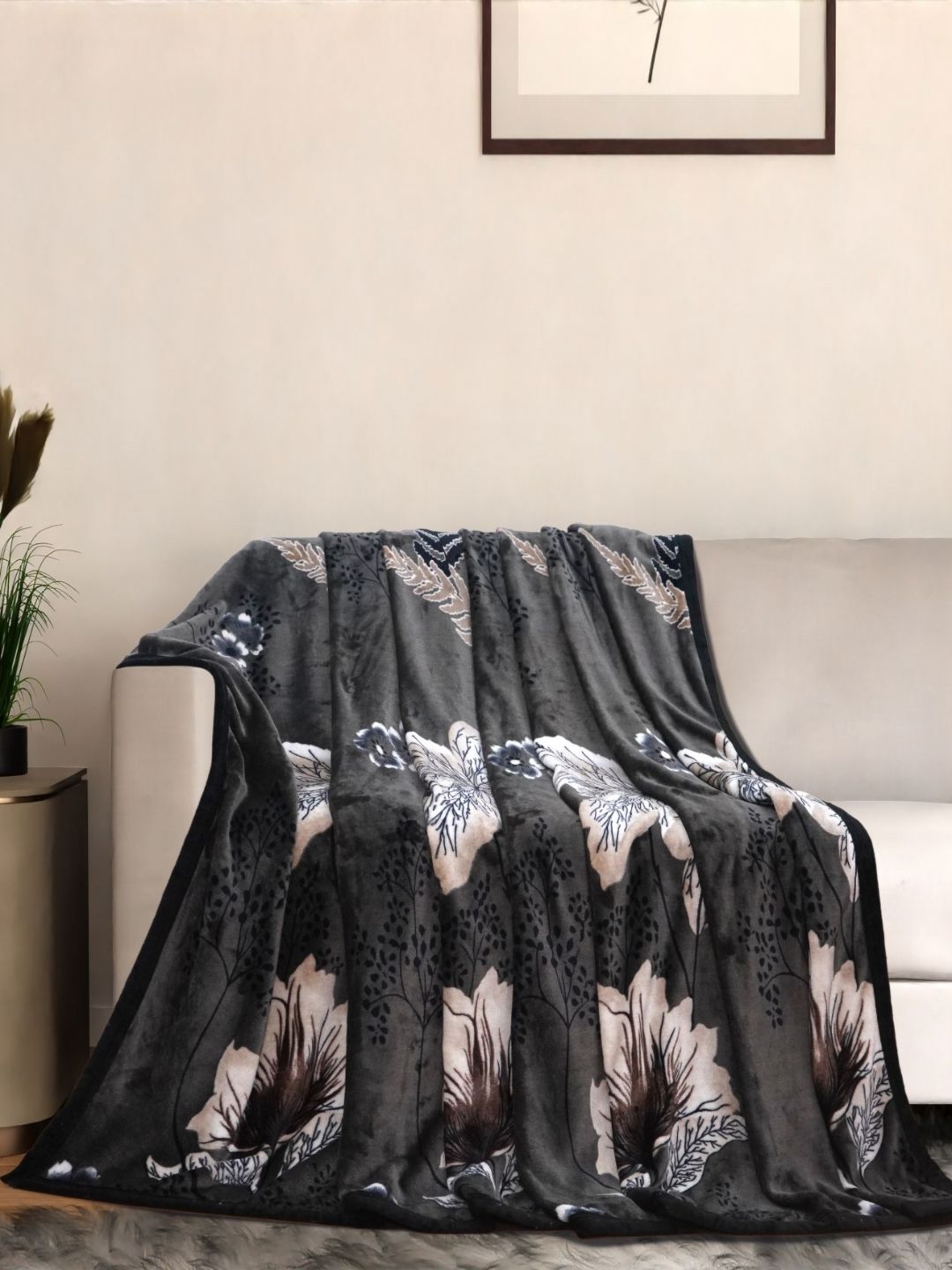 Florida Florida Grey & White Floral Fleece AC Room 210 GSM Double Bed Blanket