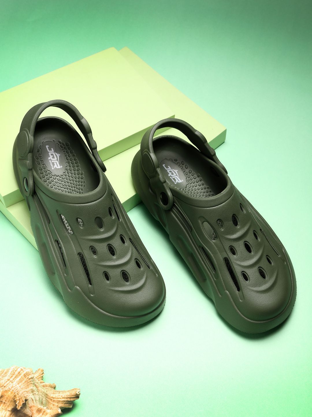 JQR Rushmore Men Self Design Clogs