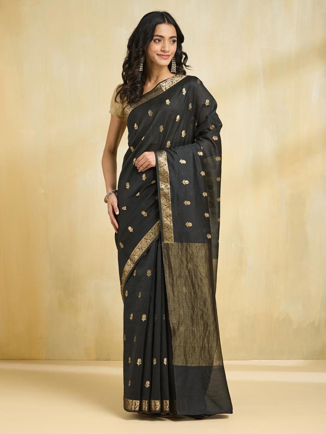 Fabindia Fabindia Woven Design Floral Zari Saree